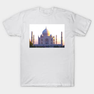 The Taj Mahal at sunrise T-Shirt